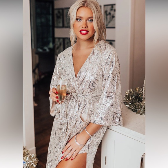 Impressions Skies Are Blue Silver Sequin Duster - Picture 1 of 10